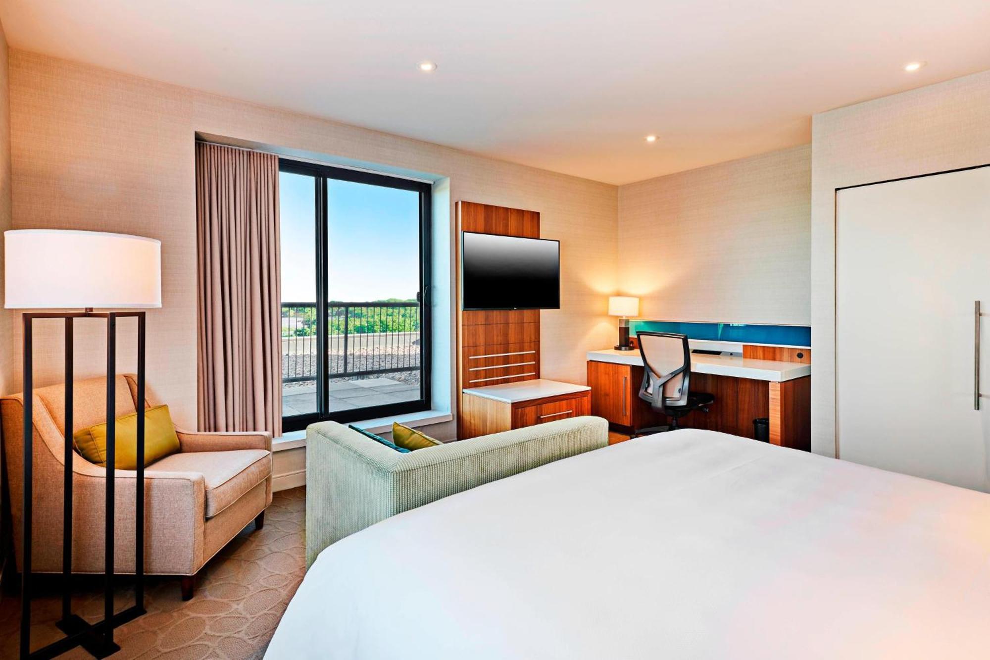 Delta Hotels By Marriott Dartmouth Exteriér fotografie
